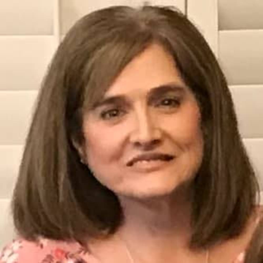 Meet your Posher, Dina
